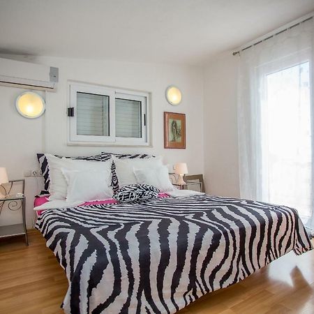 Apartments Lux Makarska Buitenkant foto