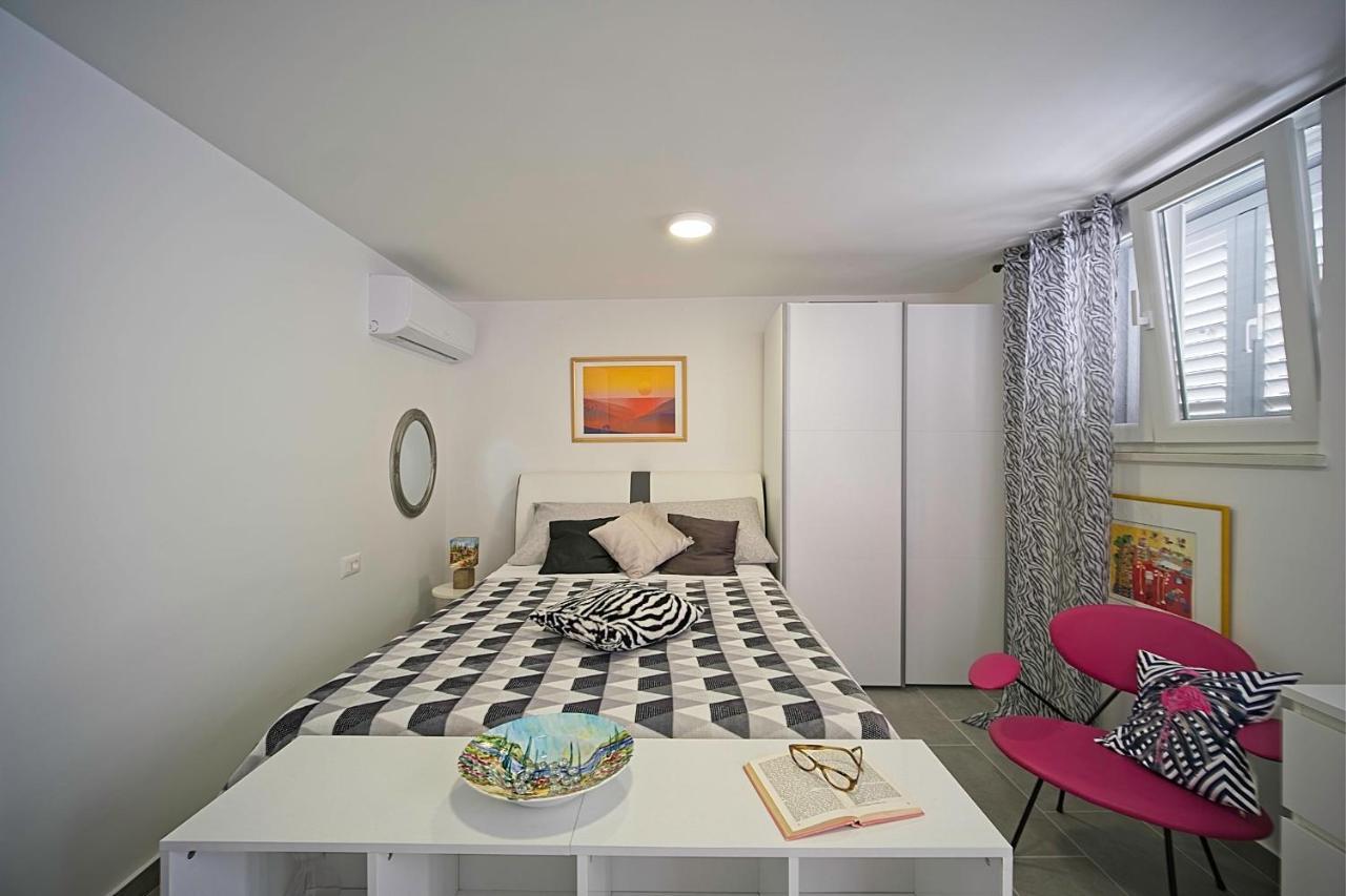 Apartments Lux Makarska Buitenkant foto