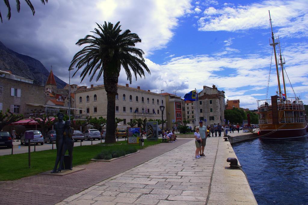 Apartments Lux Makarska Buitenkant foto