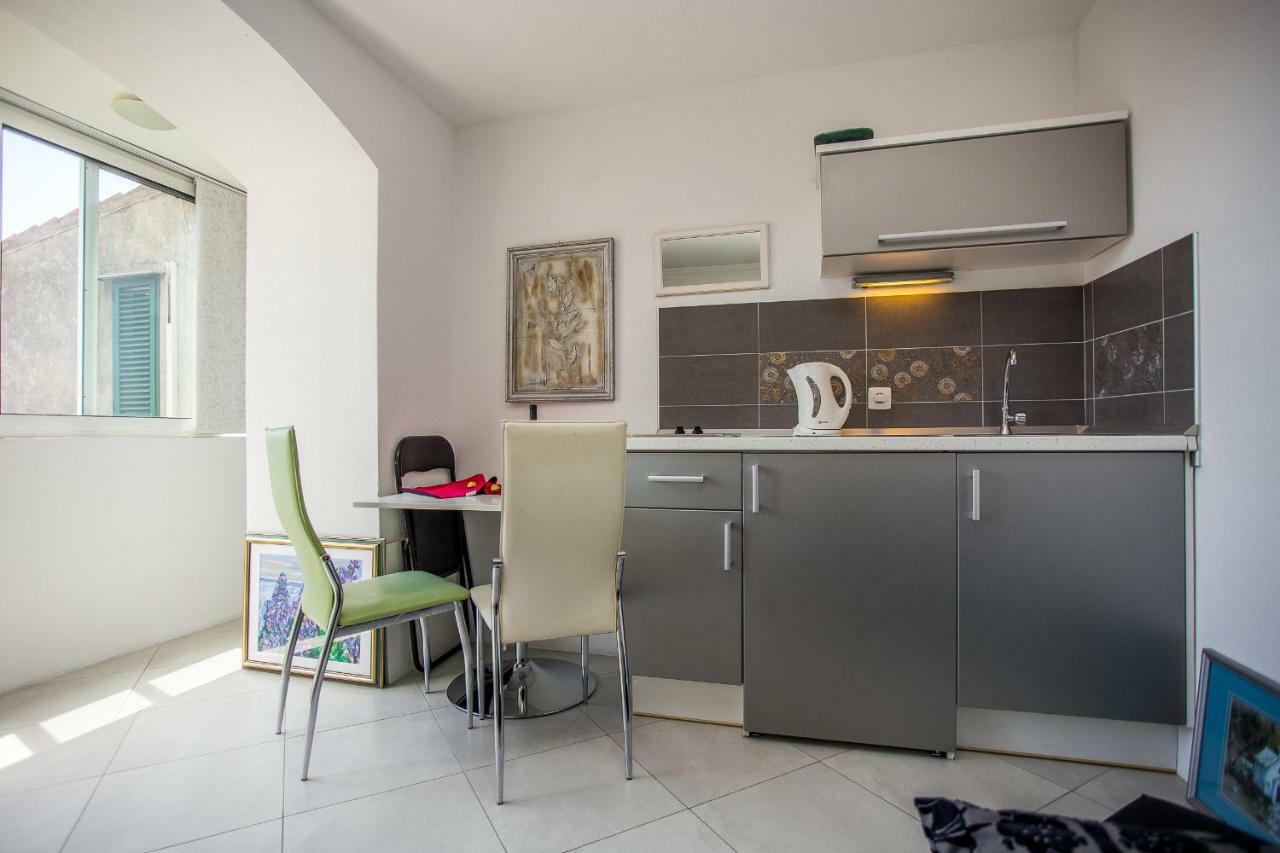 Apartments Lux Makarska Buitenkant foto